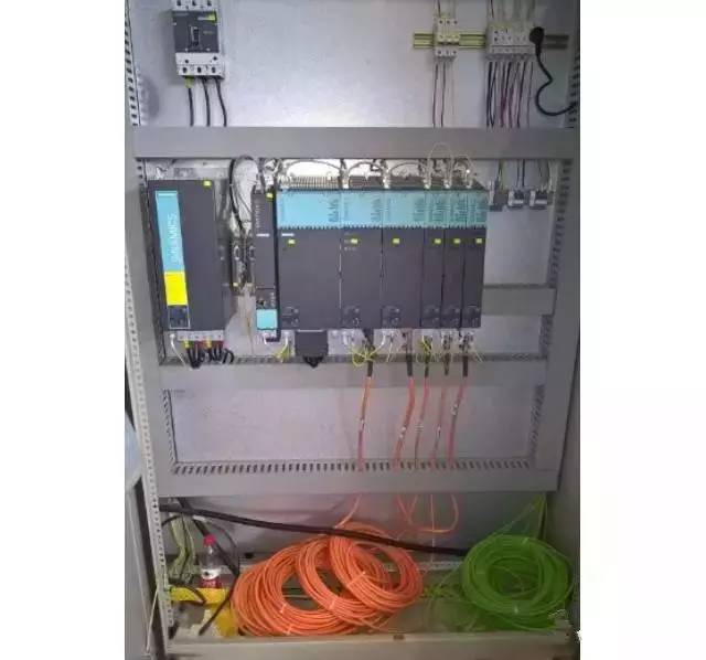 1463648941725903.jpg 电气柜成套安装实例图解 ,值得收藏!的图2